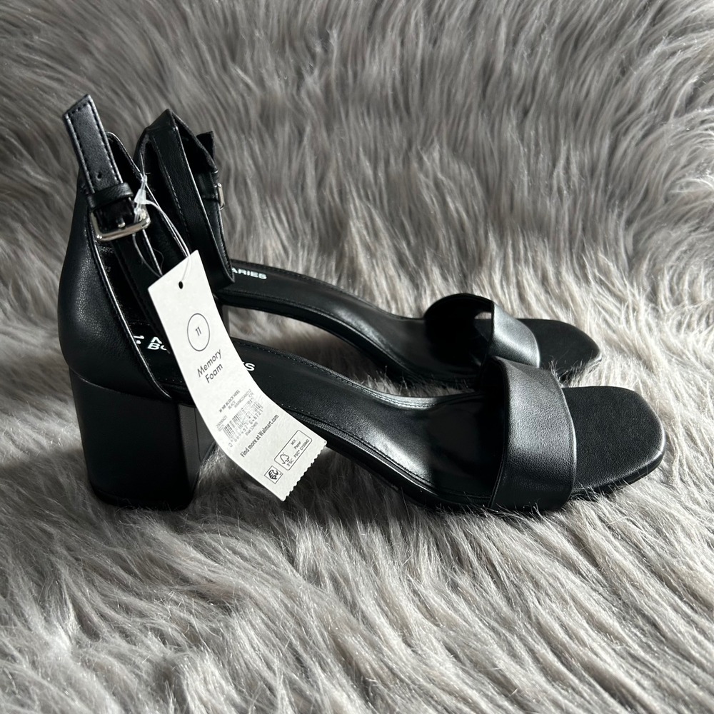 No Boundaries Block Heels Womens Size 11 Black Open Toe Heeled Shoes Memory Foam